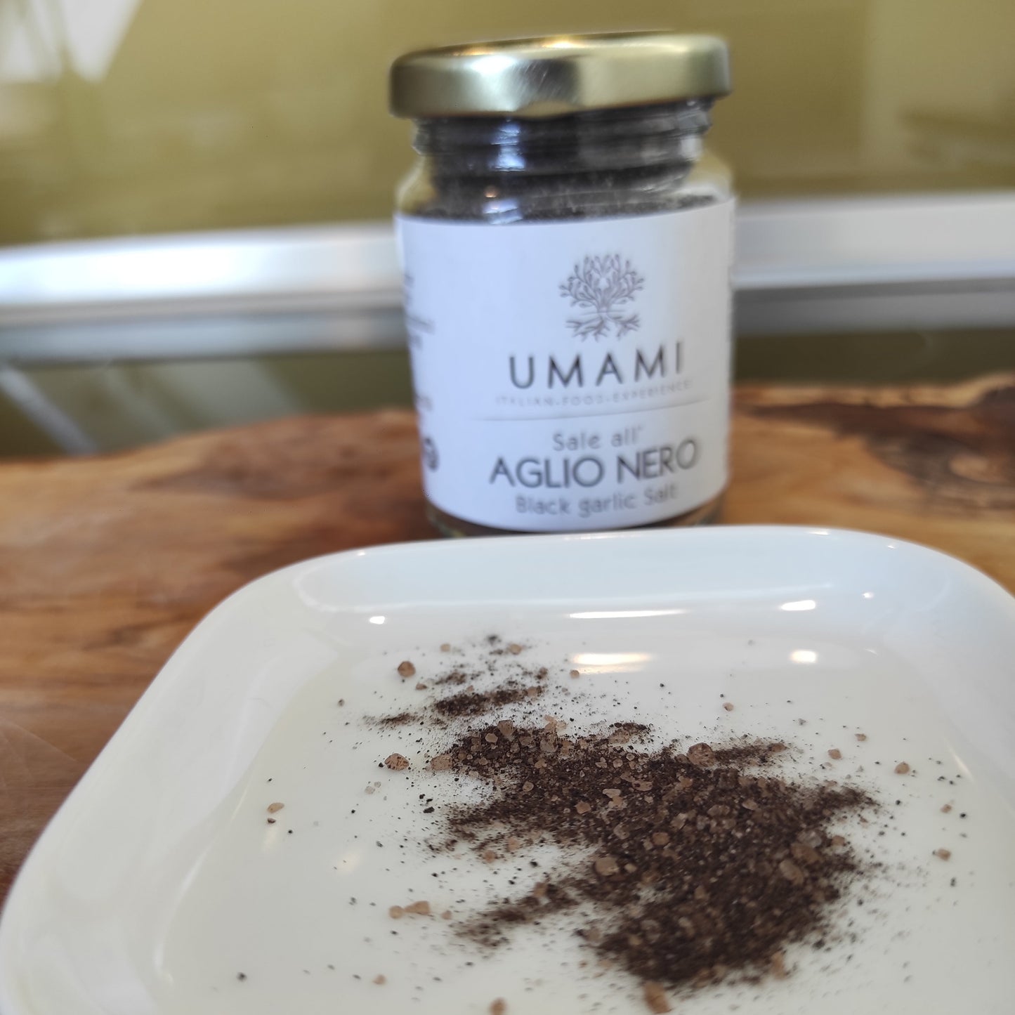 Meersalz mit schwarzem Knoblauch